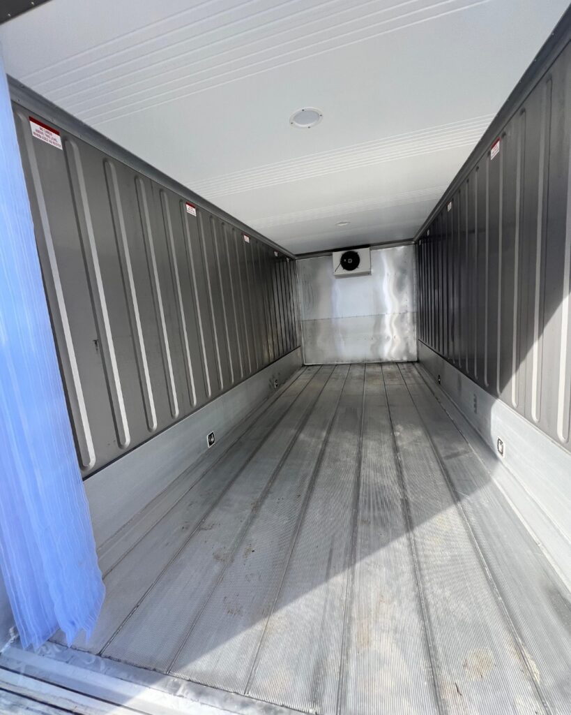 Explain the function of a 40ft reefer container.